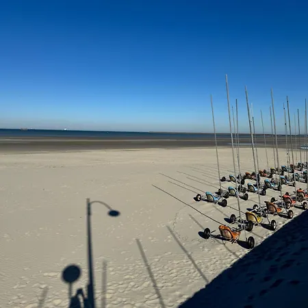 Maison Idéalement Située à Sur Mer, La Vie Est Belle *
