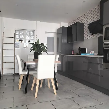Holiday home Maison Idealement Situee A Sur Mer, La Vie Est Belle