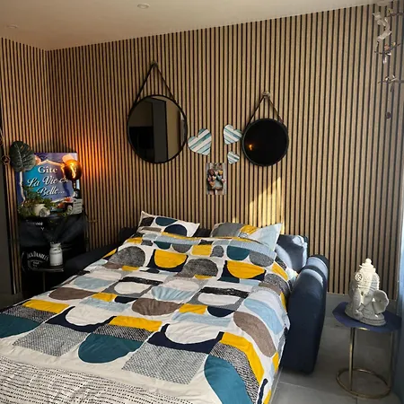 Maison Idealement Situee A Sur Mer, La Vie Est Belle
